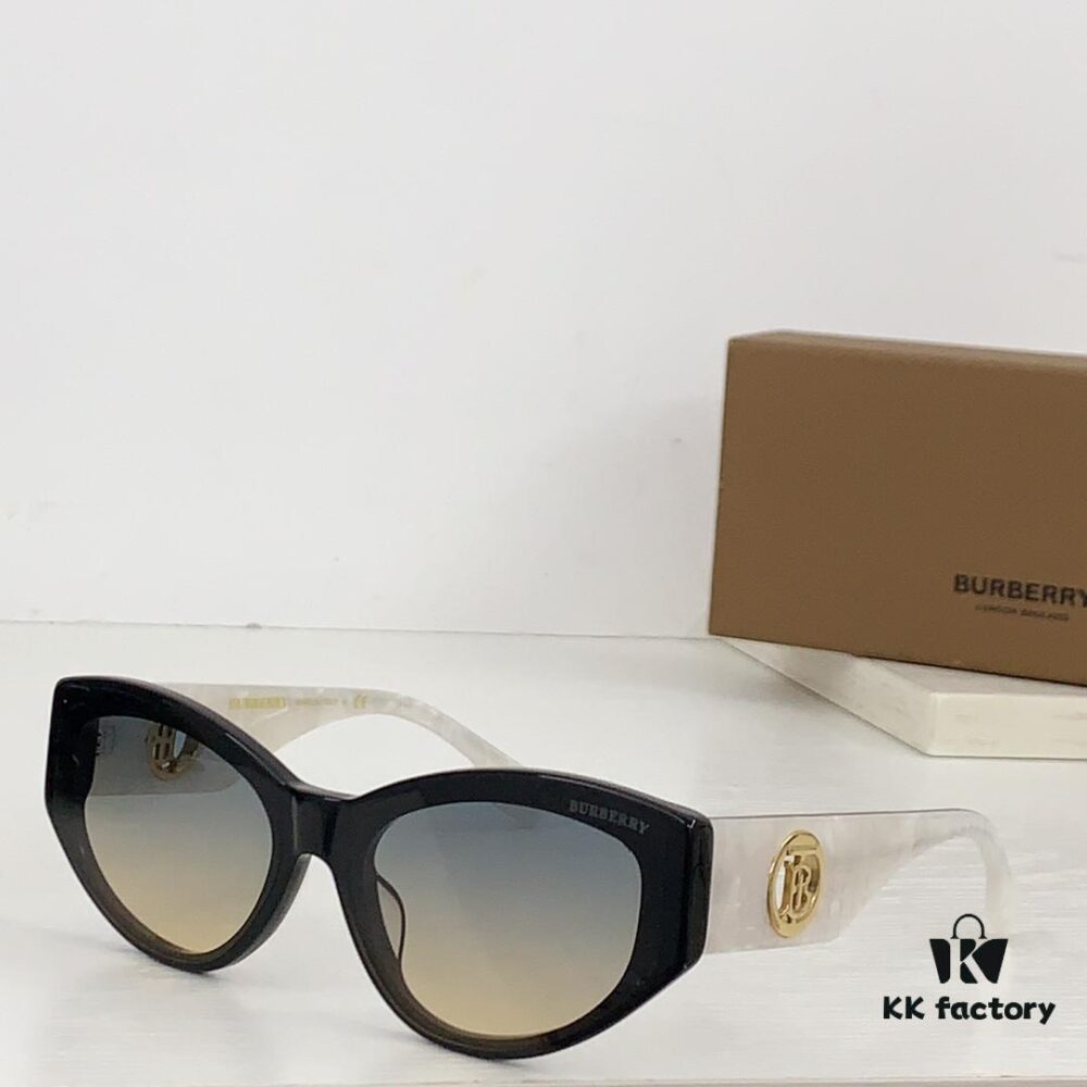 6931ad77ccd8ab3d7afa1b76 BURBERRY B6002 Sunglasses