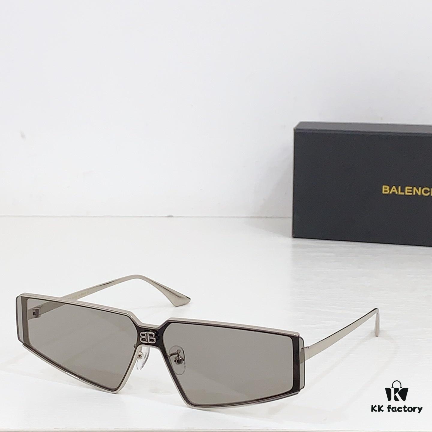 6931ad7cccd8ab3d7afa1bbe 135 BALENCIAGA MOD: BB0192S Size: 62-13 145 Sunglasses
