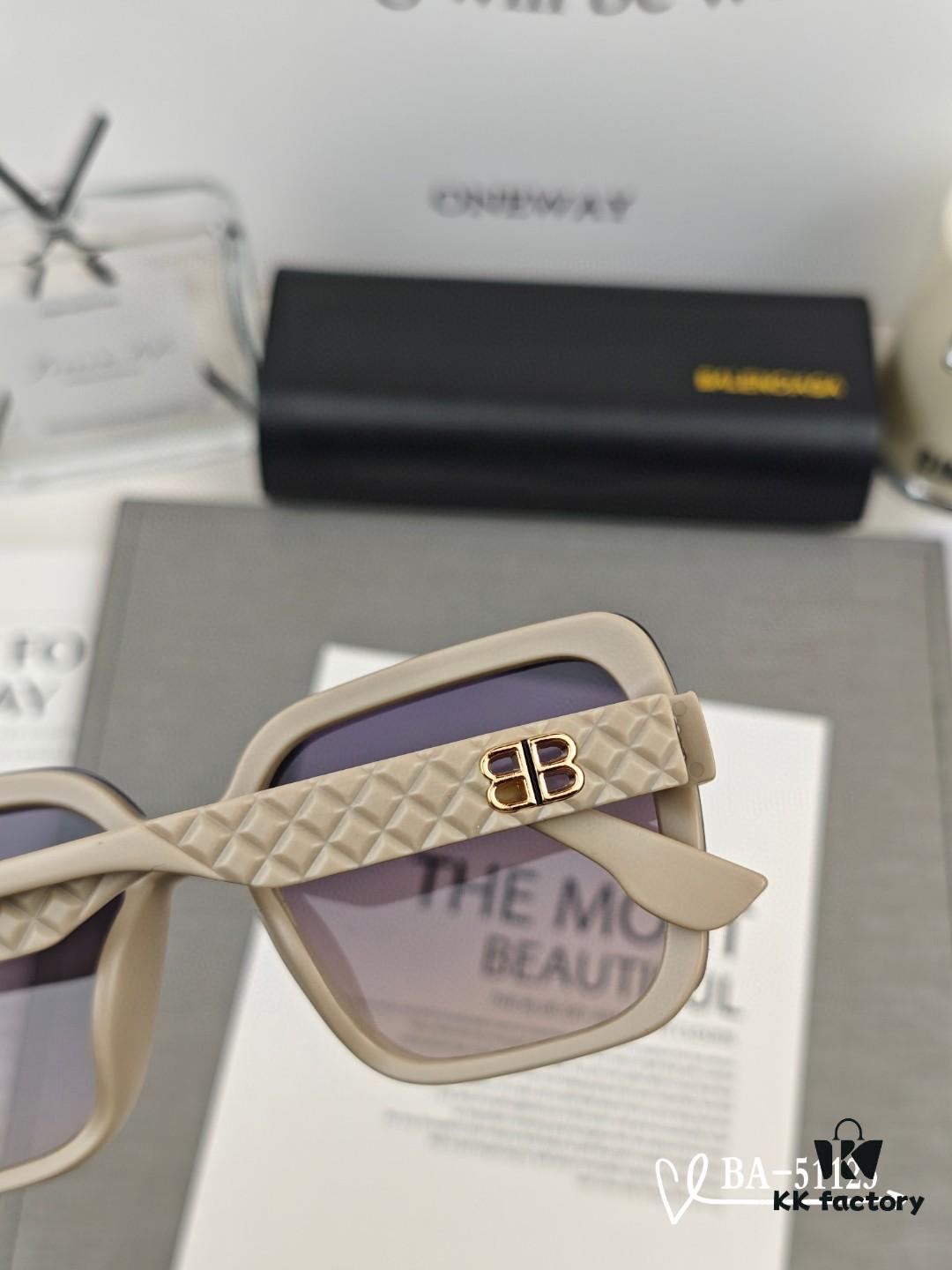6931ad81ccd8ab3d7afa1c0d Balenciaga x Polaroid Resin Lens Sunglasses, Lightweight TR Frame, UV Protection, Fashionable Unisex Design for Travel and Daily Wear