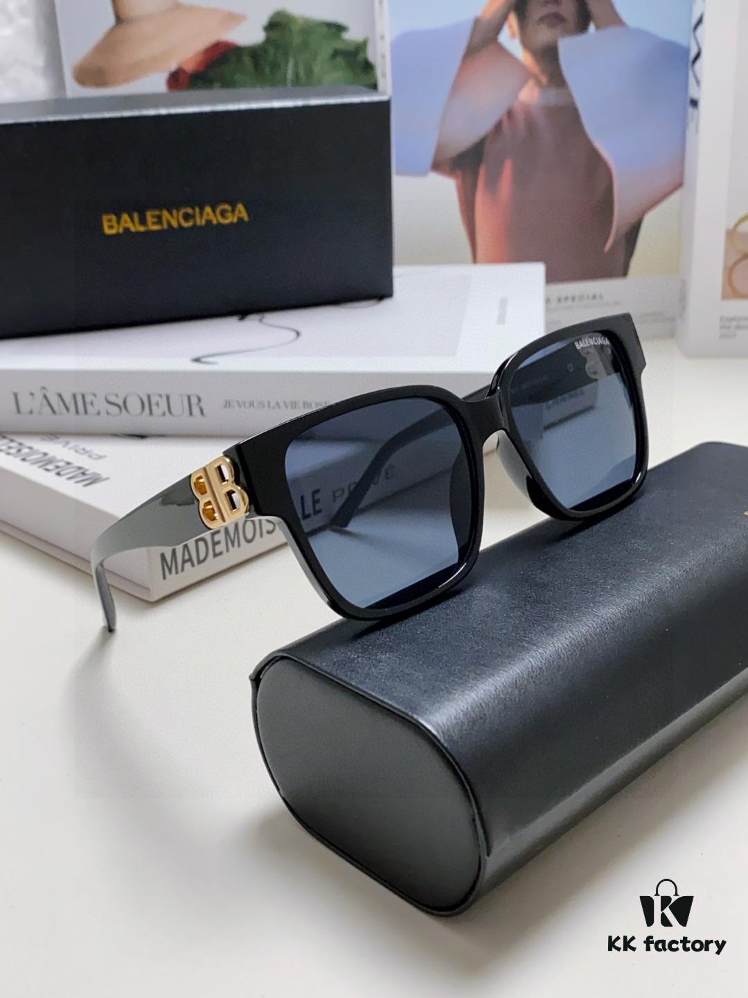 6931ad82ccd8ab3d7afa1c23 Balenciaga BALENCIAGA Square Retro Fashion Sunglasses with Gold-Tone BB Logo and Folding Hinges