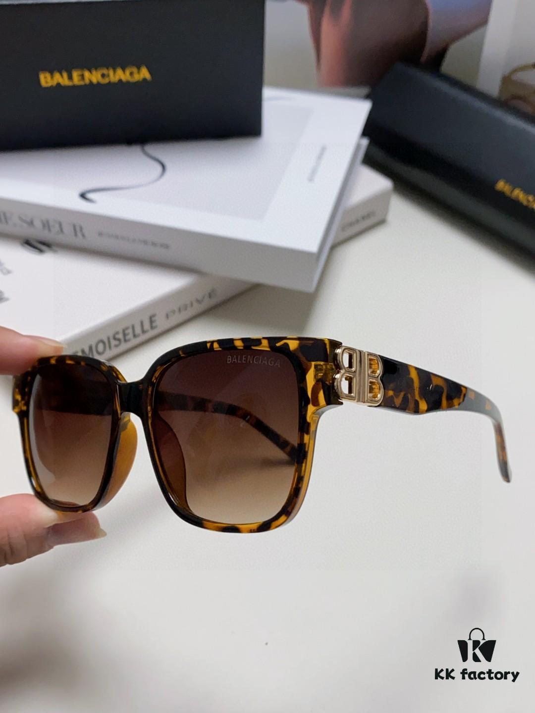 6931ad83ccd8ab3d7afa1c2c Balenciaga Square Retro Sunglasses with Gold BB Logo and Folding Hinges