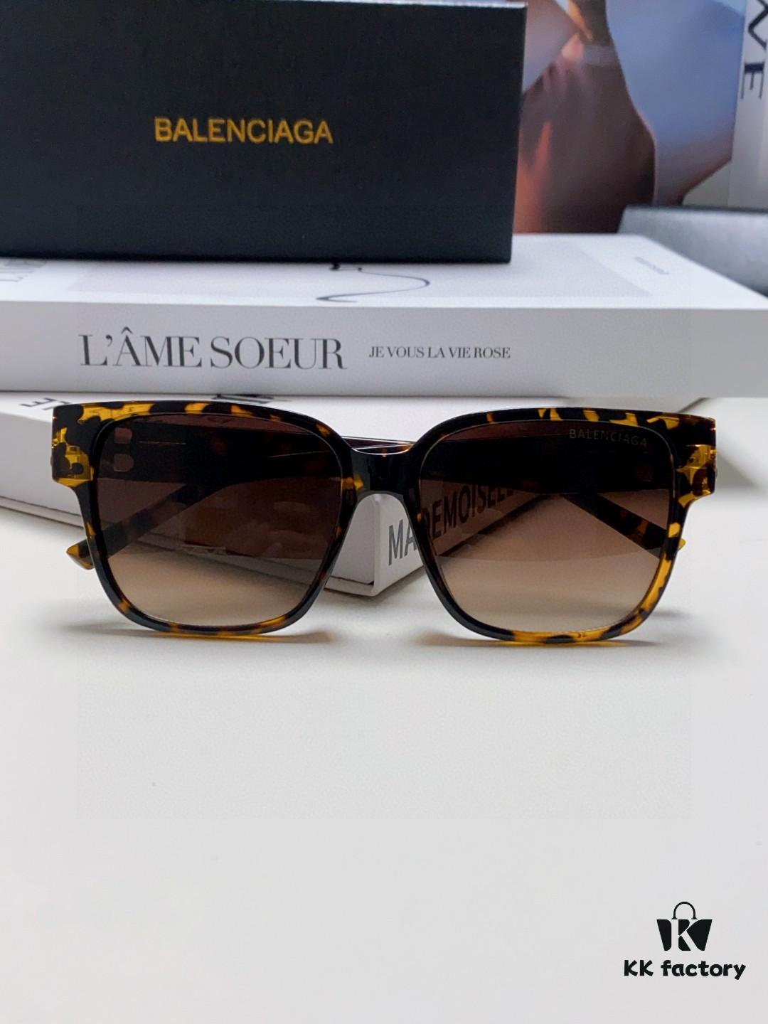 6931ad83ccd8ab3d7afa1c2d Balenciaga Square Retro Sunglasses with Gold BB Logo and Folding Hinges