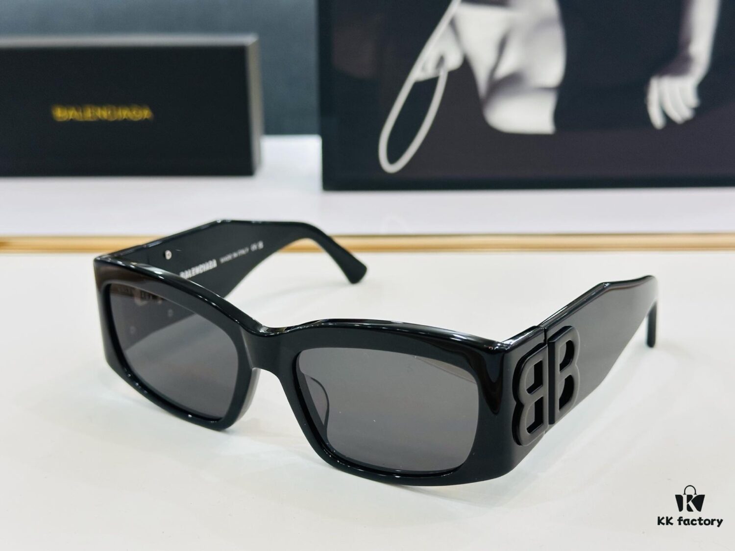 6931ad85ccd8ab3d7afa1c4a BALENCIAGA Balenciaga BB0360S Size 56 Temple 19-130 Stylish and Versatile Sunglasses
