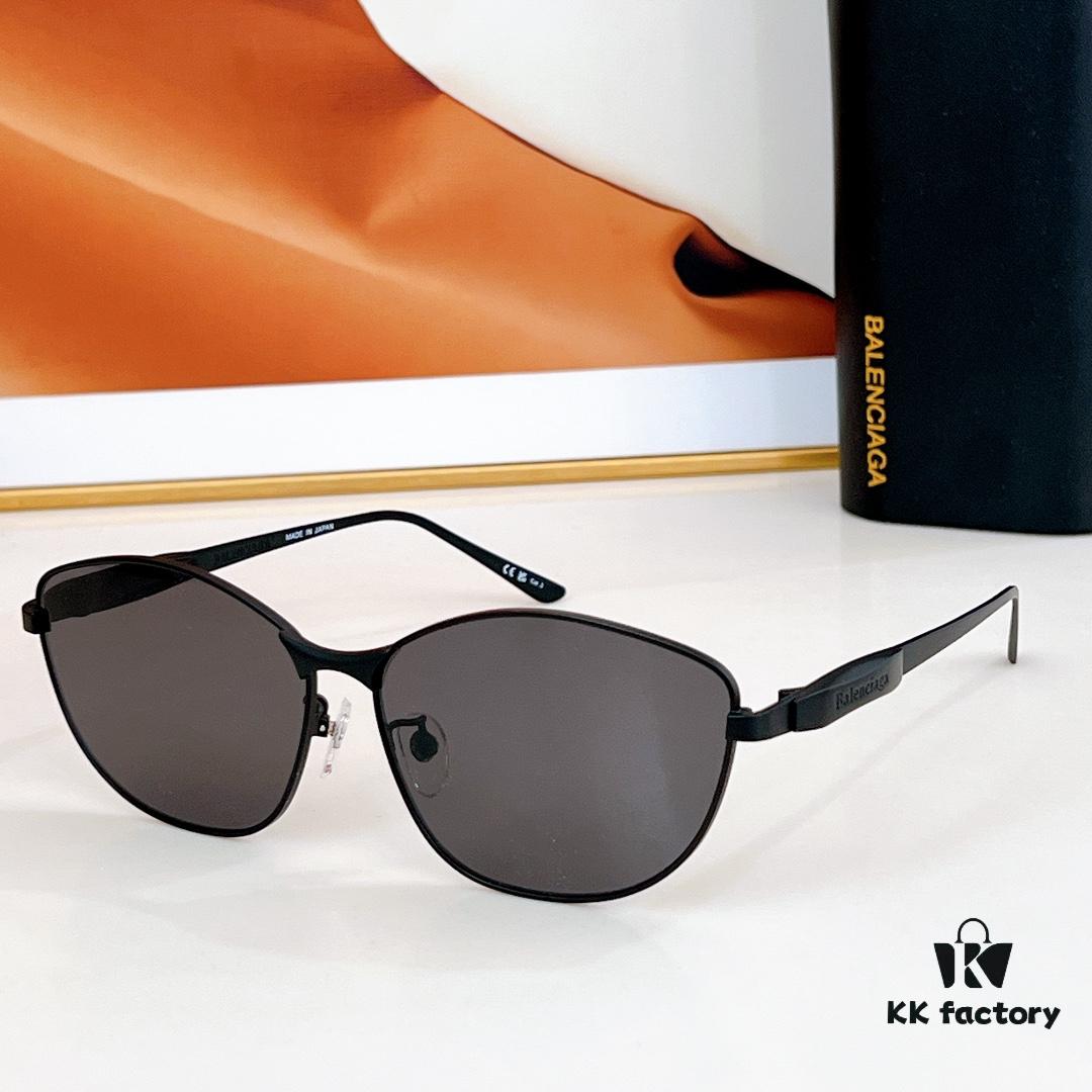 135 VALENCIAGA Sunglasses MOD: BB0358SK Size: 62□14-145