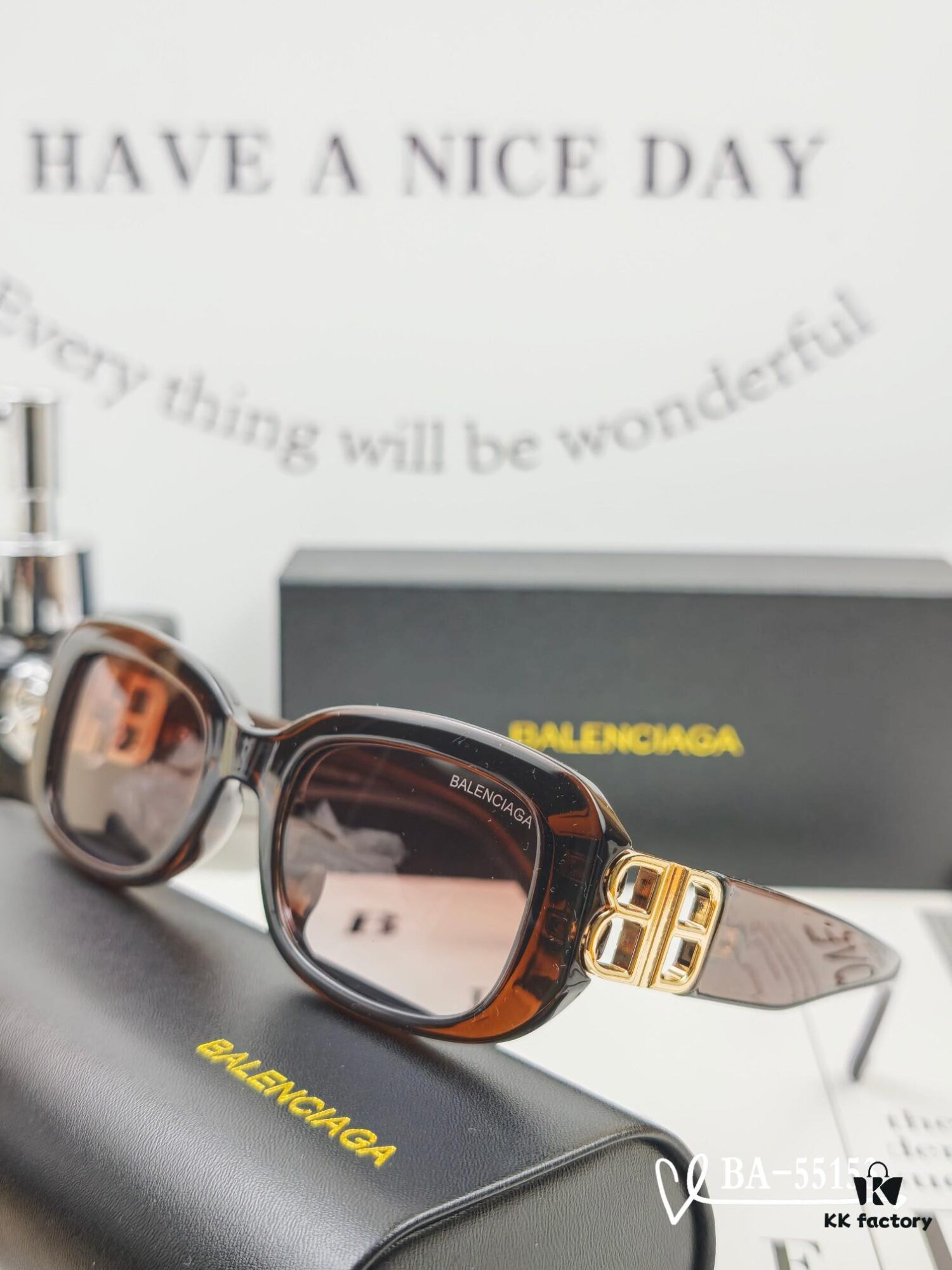 6931ad8dccd8ab3d7afa1cc1 Balenciaga × Polaroid Resin Lens Sunglasses, Lightweight TR Frame, Size 65-13-145, Fashionable UV-Protective Sun Protection for Travel and Daily Wear