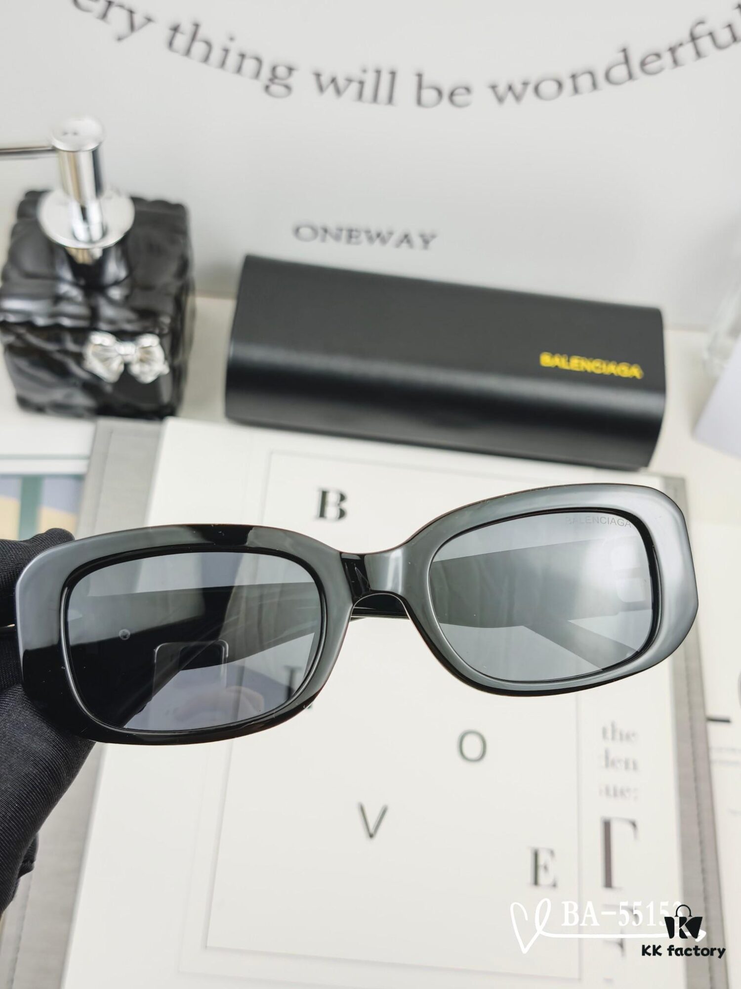 6931ad8dccd8ab3d7afa1cc3 Balenciaga × Polaroid Resin Lens Sunglasses, Lightweight TR Frame, Size 65-13-145, Fashionable UV-Protective Sun Protection for Travel and Daily Wear