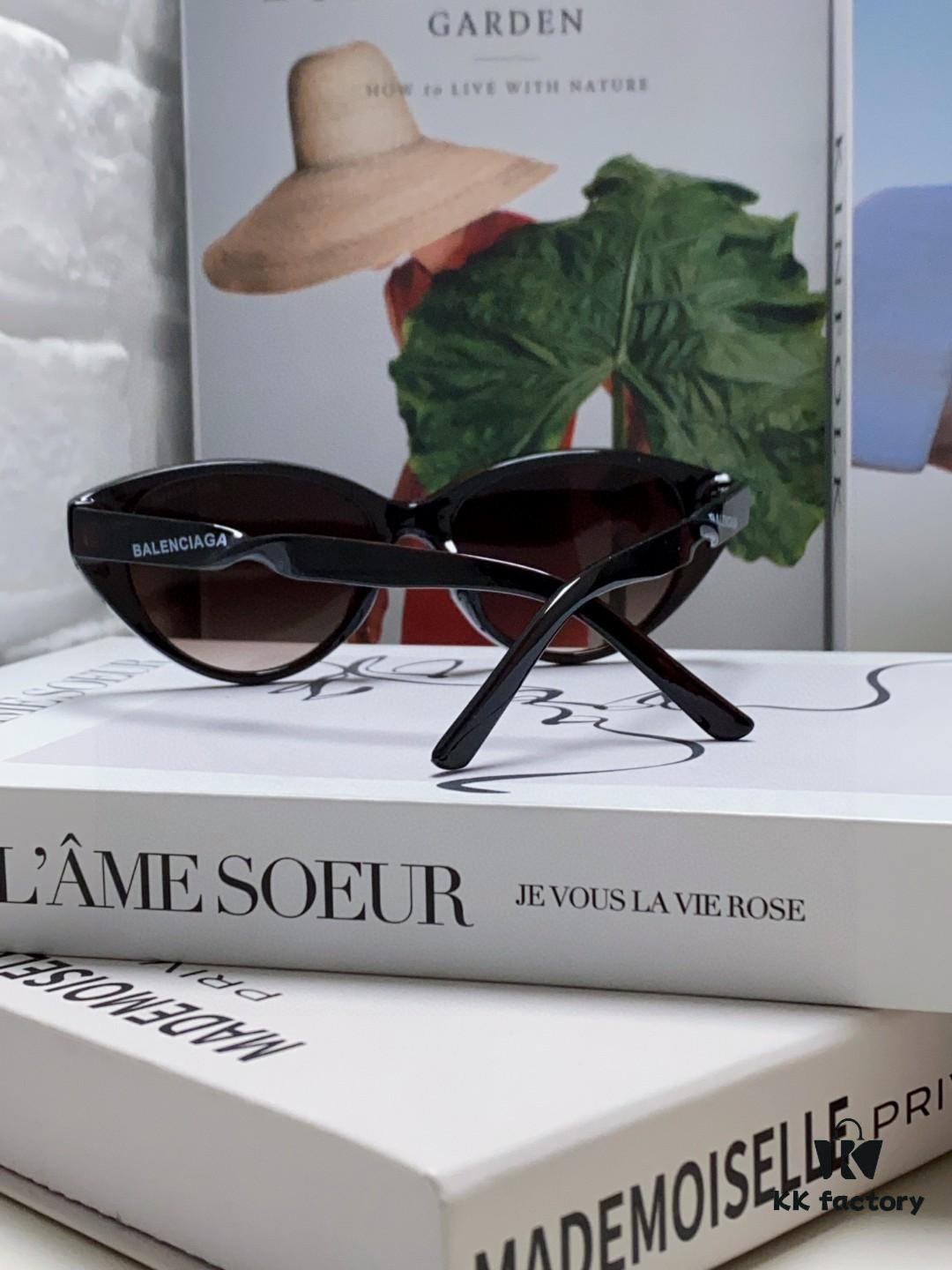 6931ad97ccd8ab3d7afa1d39 BALENCIAGA Balenciaga Latest Unique Frame Design Instantly Love at First Sight Minimalist Small Frame High-Quality Eyewear Sunglasses
