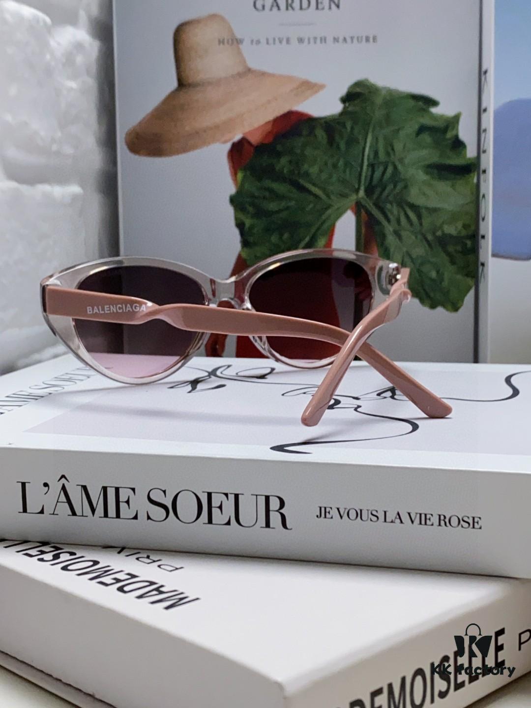 6931ad99ccd8ab3d7afa1d57 BALENCIAGA Balenciaga Latest Unique Frame Design Instantly Loved Minimalist Small Frame High-Quality Eyewear Sunglasses