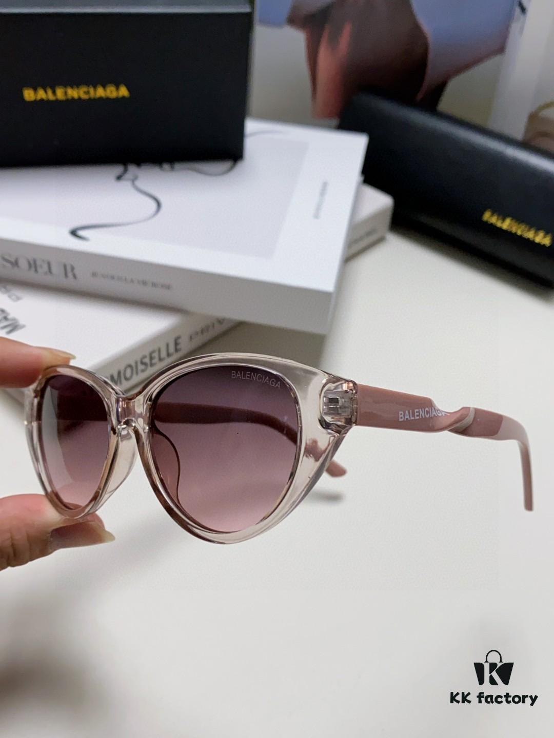 6931ad99ccd8ab3d7afa1d5a BALENCIAGA Balenciaga Latest Unique Frame Design Instantly Loved Minimalist Small Frame High-Quality Eyewear Sunglasses