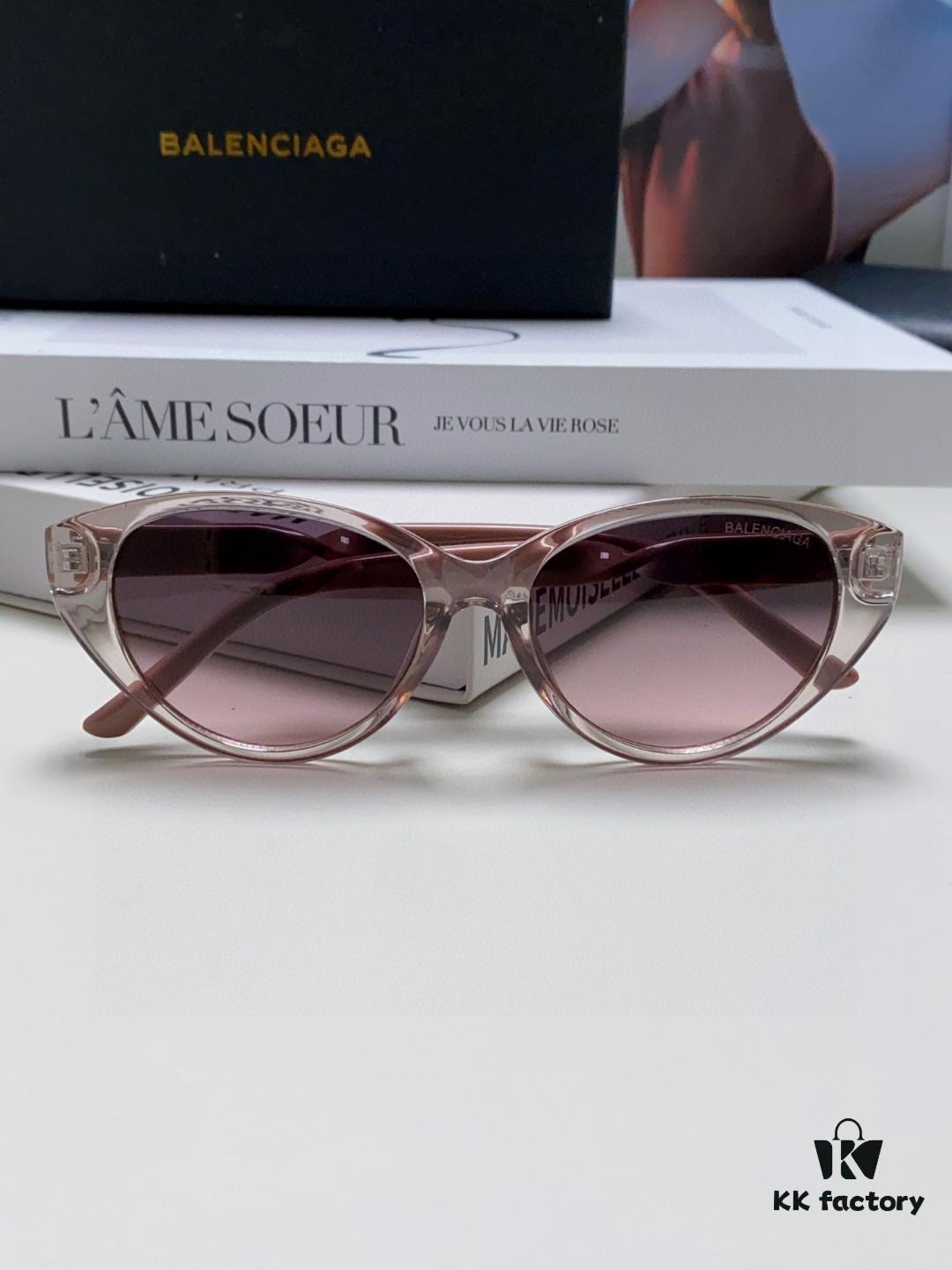 6931ad9accd8ab3d7afa1d5b BALENCIAGA Balenciaga Latest Unique Frame Design Instantly Loved Minimalist Small Frame High-Quality Eyewear Sunglasses