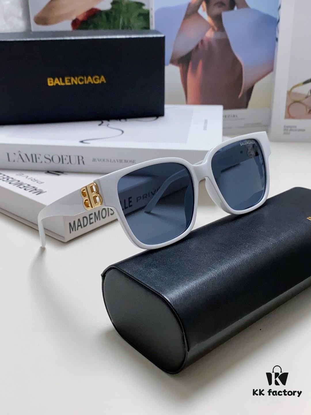 6931ad9eccd8ab3d7afa1d8c Balenciaga Square Retro Sunglasses with Gold BB Logo and Folding Hinge