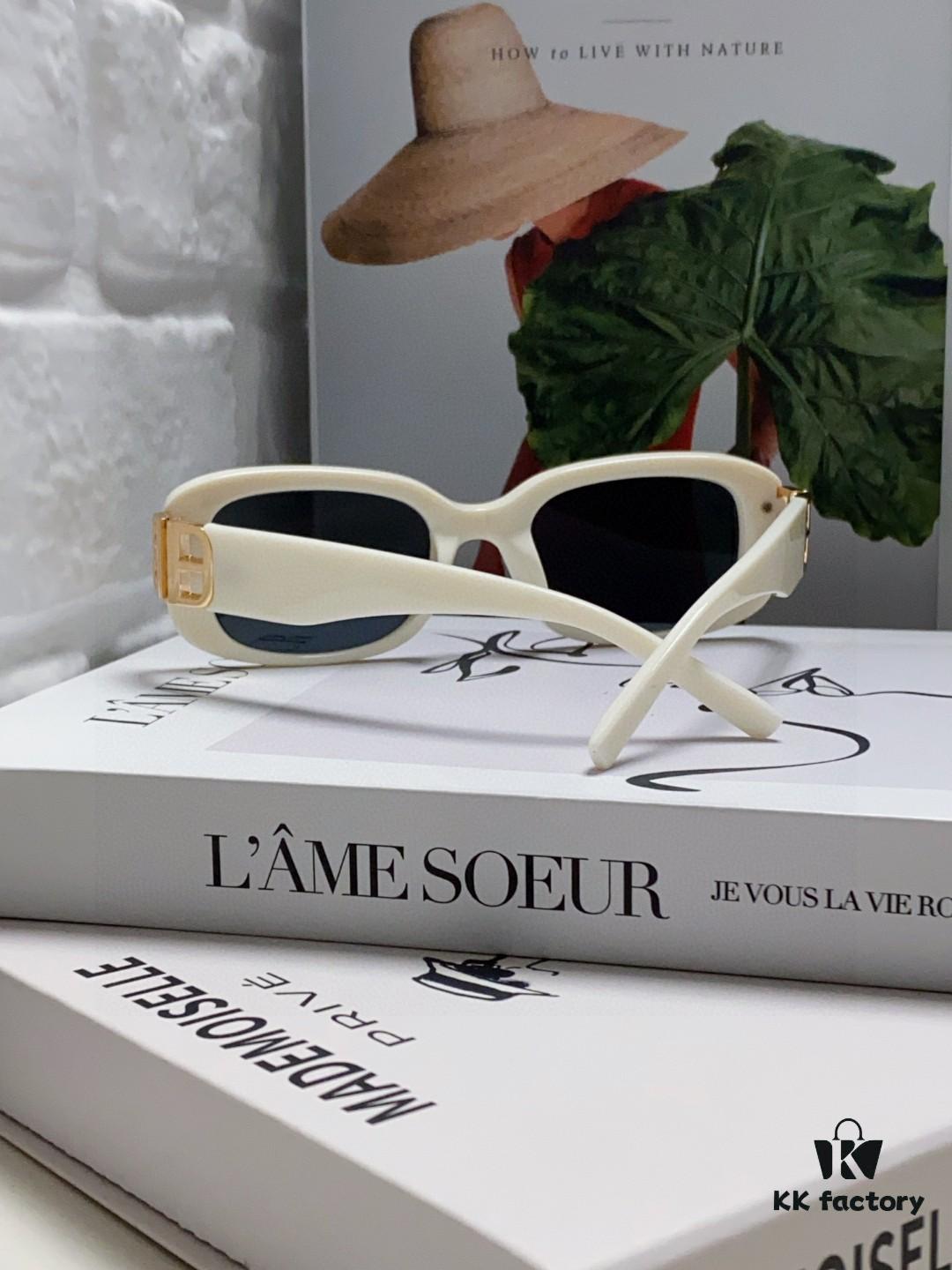 6931ada1ccd8ab3d7afa1db4 Balenciaga 2025 New Arrival Women's Fashion Classic BB Narrow Frame Sunglasses BB0310SK Eyewear
