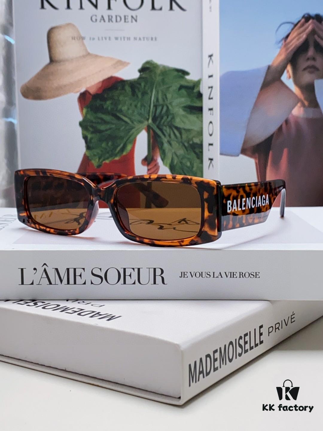 6931ada4ccd8ab3d7afa1ddb Balenciaga 2025 Hit Spring-Summer New Arrival Futuristic Sunglasses Unisex Sporty Fashion Minimalist Style