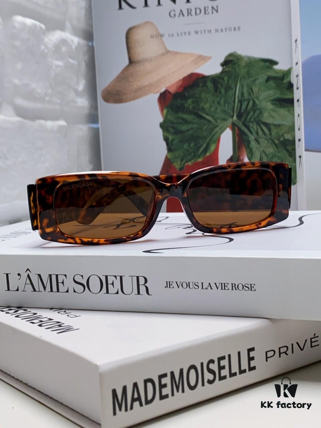 6931ada4ccd8ab3d7afa1ddc Balenciaga 2025 Hit Spring-Summer New Arrival Futuristic Sunglasses Unisex Sporty Fashion Minimalist Style