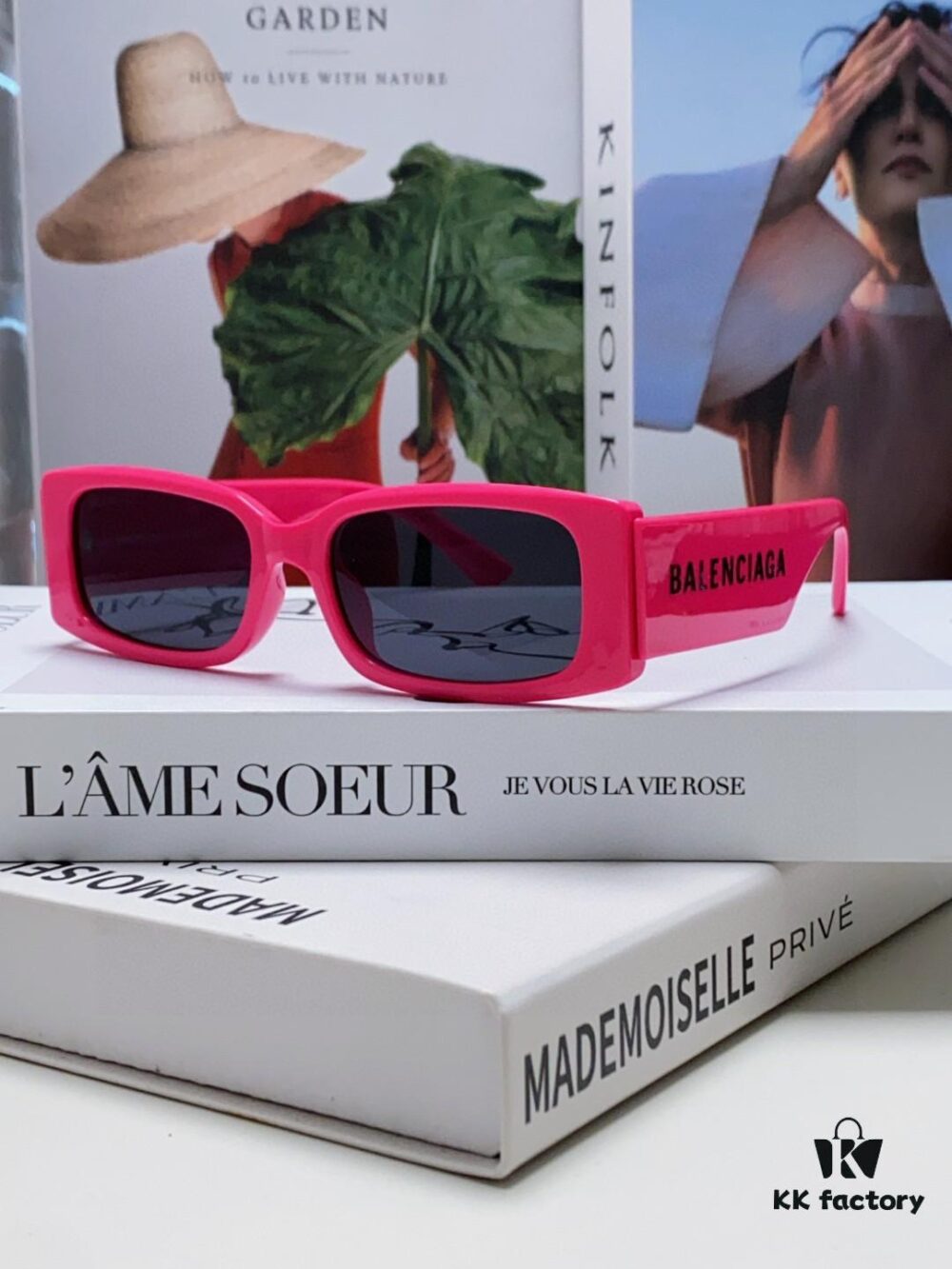 6931ada5ccd8ab3d7afa1def Balenciaga 2025 Spring/Summer New Arrival Futuristic Sunglasses, Sporty and Minimalist Unisex Fashion