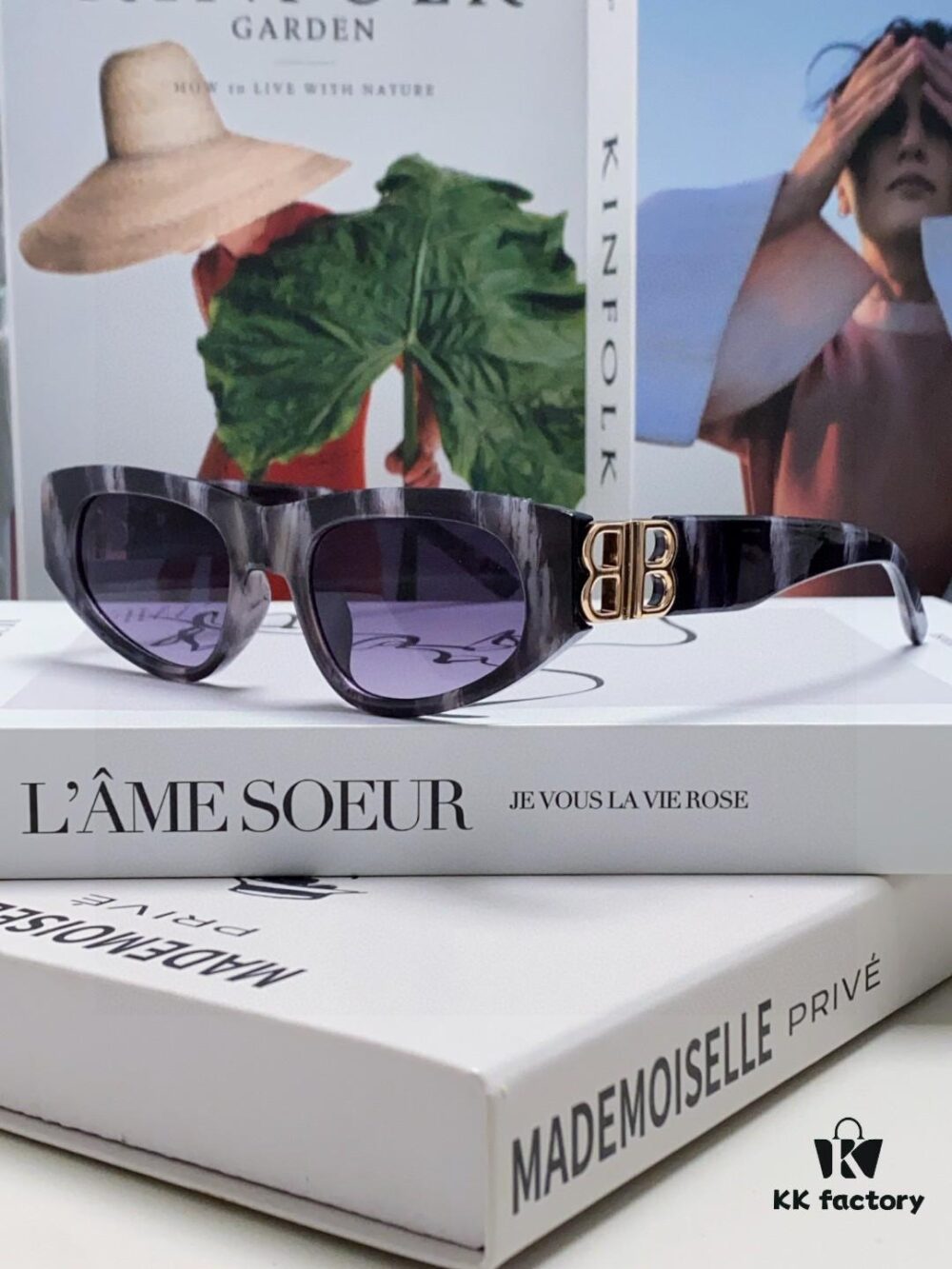 6931ada8ccd8ab3d7afa1e1c Balenciaga Black Sunglasses Double B Streetwear Style Women's Summer Sun Glasses Ins 2025 New Hip-Hop Retro Fashion High-End UV Protection Sunglasses