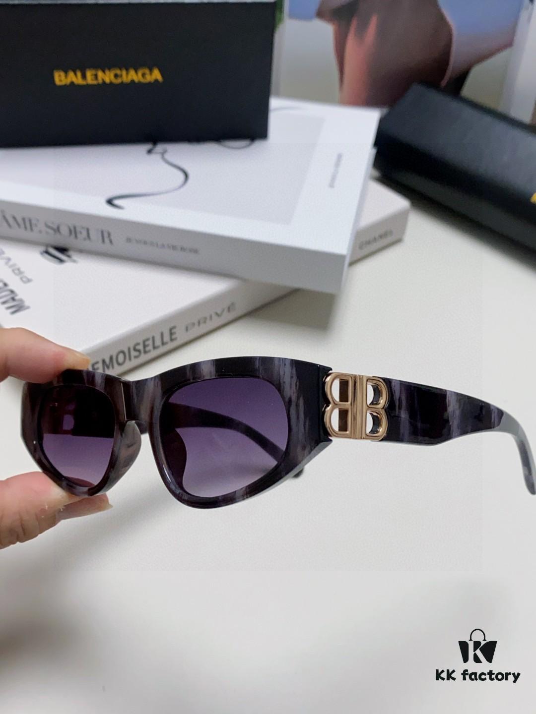 6931ada8ccd8ab3d7afa1e21 Balenciaga Black Sunglasses Double B Streetwear Style Women's Summer Sun Glasses Ins 2025 New Hip-Hop Retro Fashion High-End UV Protection Sunglasses
