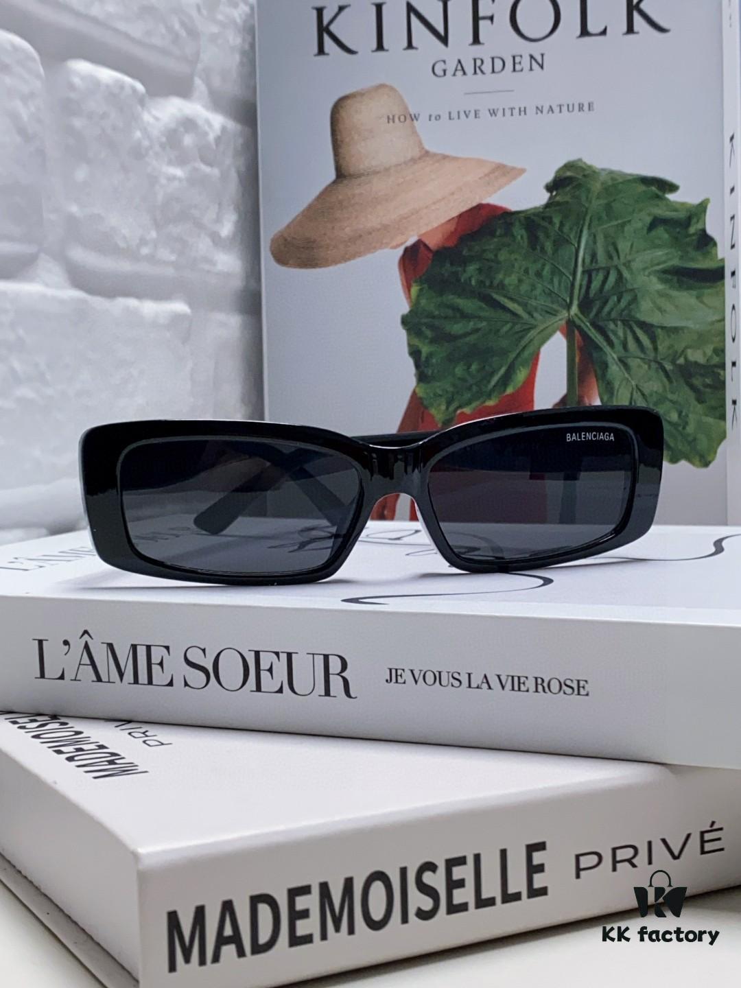 6931ada9ccd8ab3d7afa1e27 Balenciaga 2025 New Arrival European and American Fashion Statement Rectangular Sunglasses with Wide Lettering, Trendy Instagram-Worthy Avant-Garde Eyewear