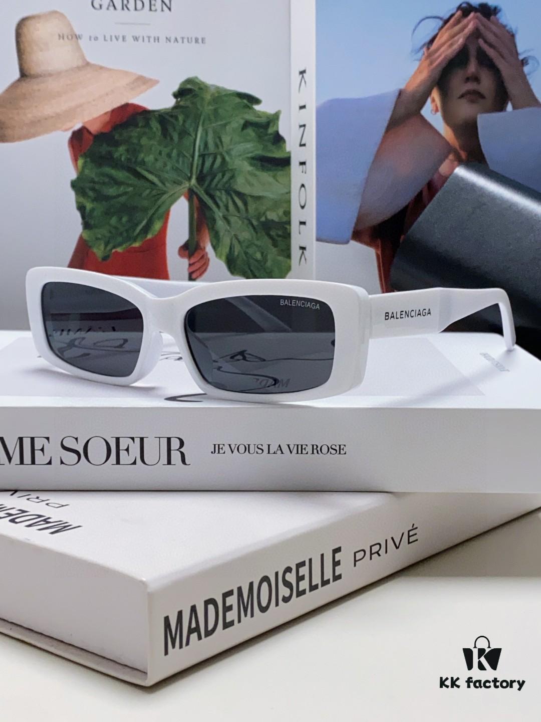 6931ada9ccd8ab3d7afa1e30 Balenciaga 2025 New Arrival European and American Fashion Statement Square Sunglasses, Instagram-Trending Rectangular Sun Glasses with Wide Lettering, Avant-Garde Unisex Eyewear