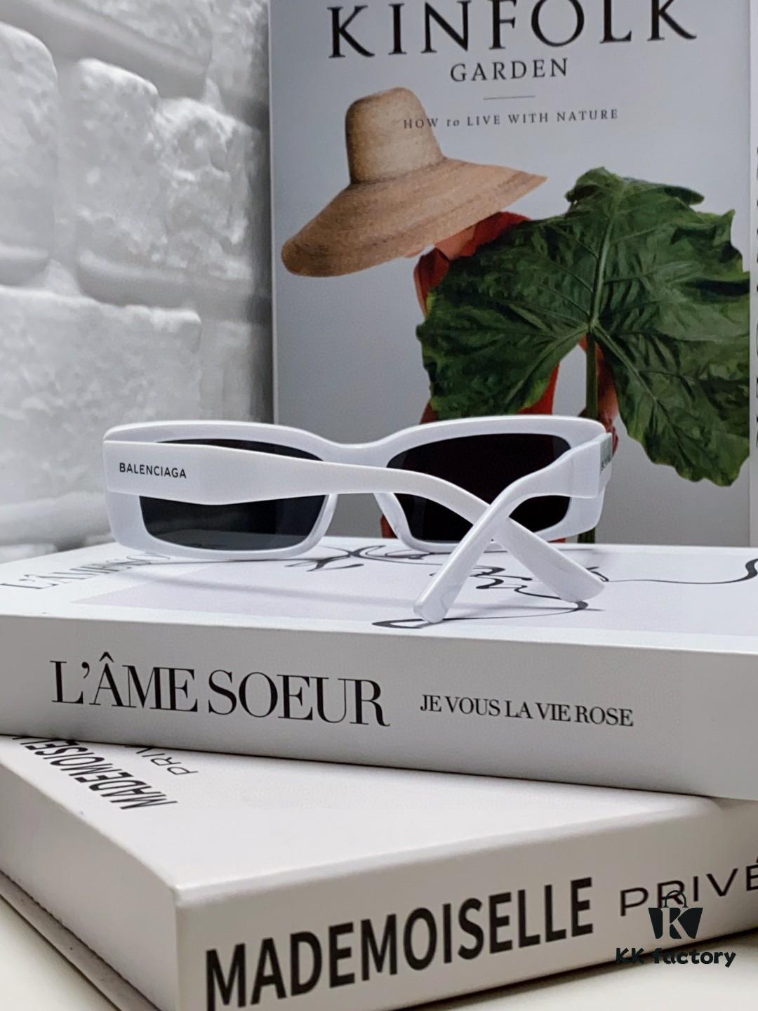 6931adaaccd8ab3d7afa1e32 Balenciaga 2025 New Arrival European and American Fashion Statement Square Sunglasses, Instagram-Trending Rectangular Sun Glasses with Wide Lettering, Avant-Garde Unisex Eyewear