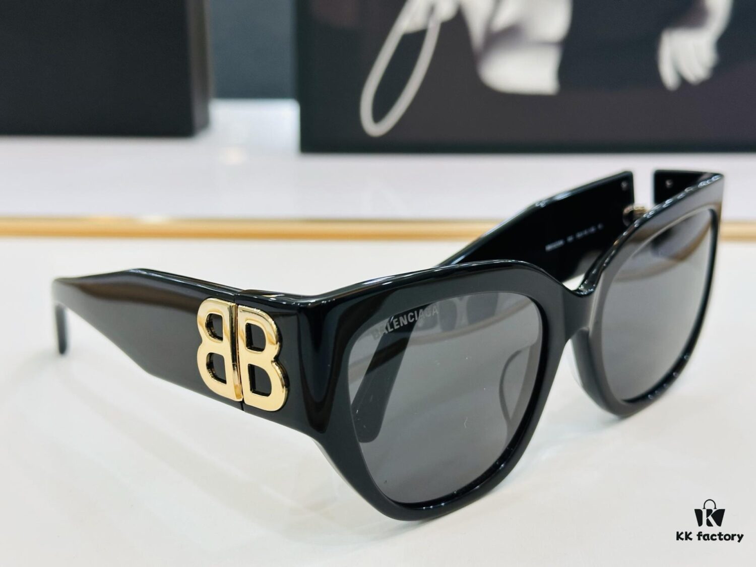6931adabccd8ab3d7afa1e4a BALENCIAGA BB0323SK Size 55□19-125, Unique and Stylish Design, Highly Versatile Sunglasses