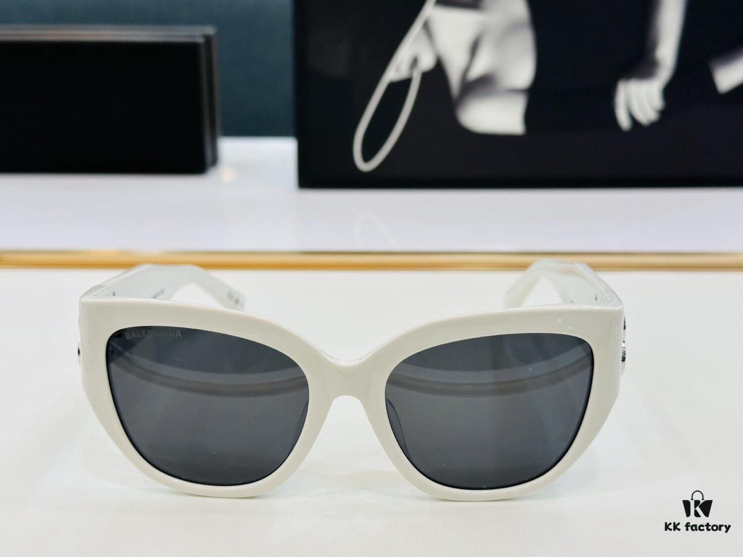 6931adabccd8ab3d7afa1e4b BALENCIAGA BB0323SK Size 55□19-125, Unique and Stylish Design, Highly Versatile Sunglasses