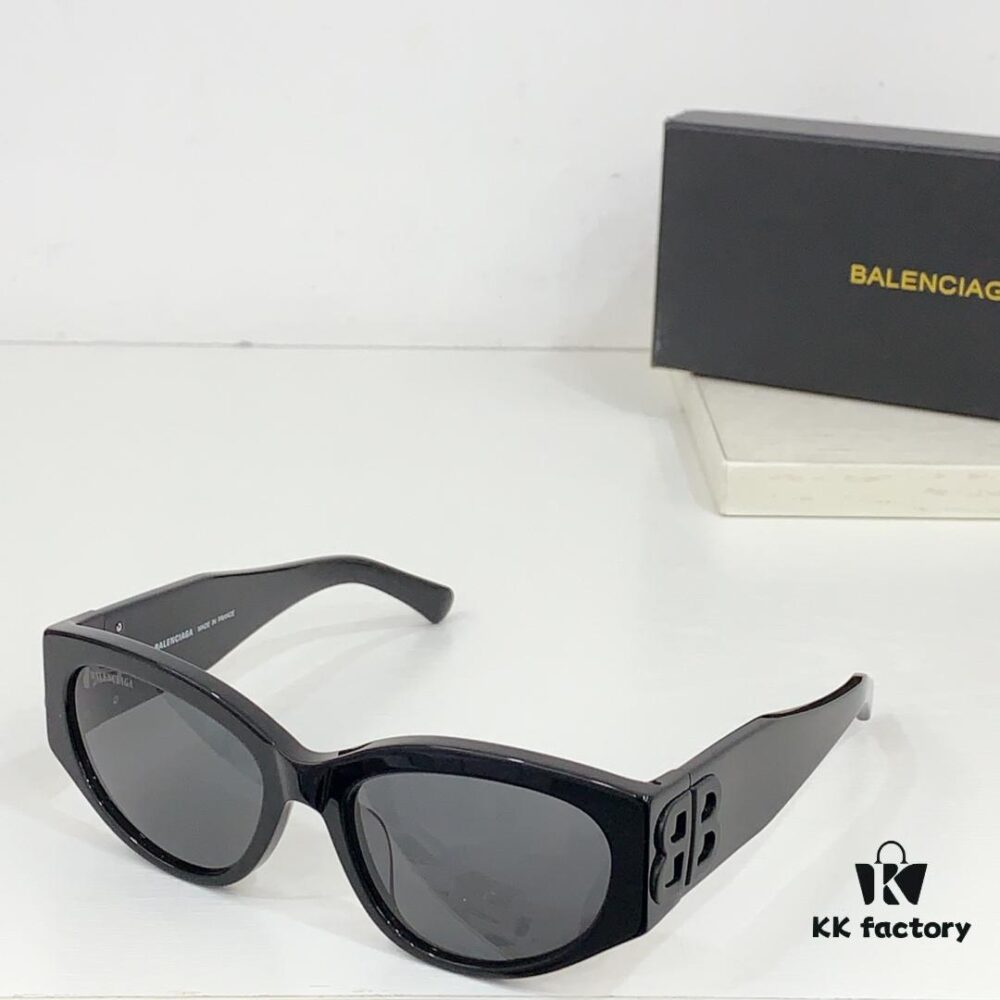 140 BALENCIAGA Balenciaga BB0324SK Sunglasses