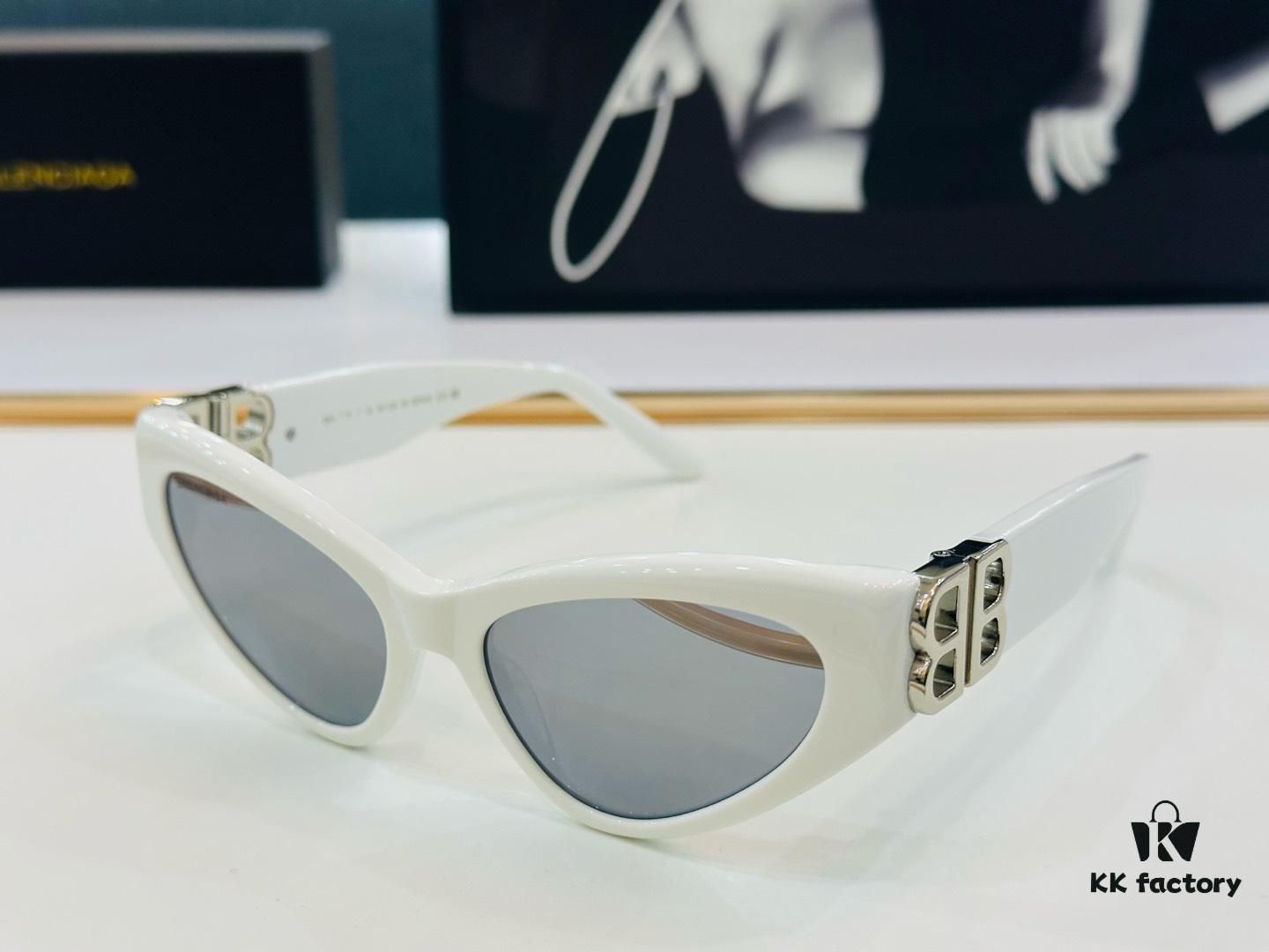 6931adafccd8ab3d7afa1e76 BALENCIAGA Balenciaga BB03130 Size: 54×17-135 Unique Design That Wins You Over at First Sight, Extremely Versatile and Stylish, Premium Quality Sunglasses