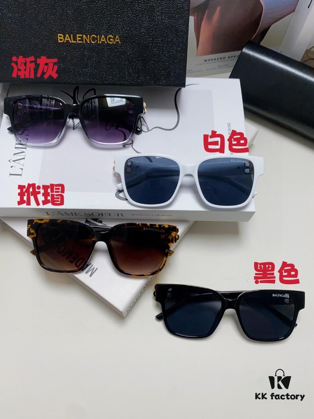 6931adbaccd8ab3d7afa1f12 BALENCIAGA Square Retro Sunglasses with Gold BB Logo and Folding Hinge