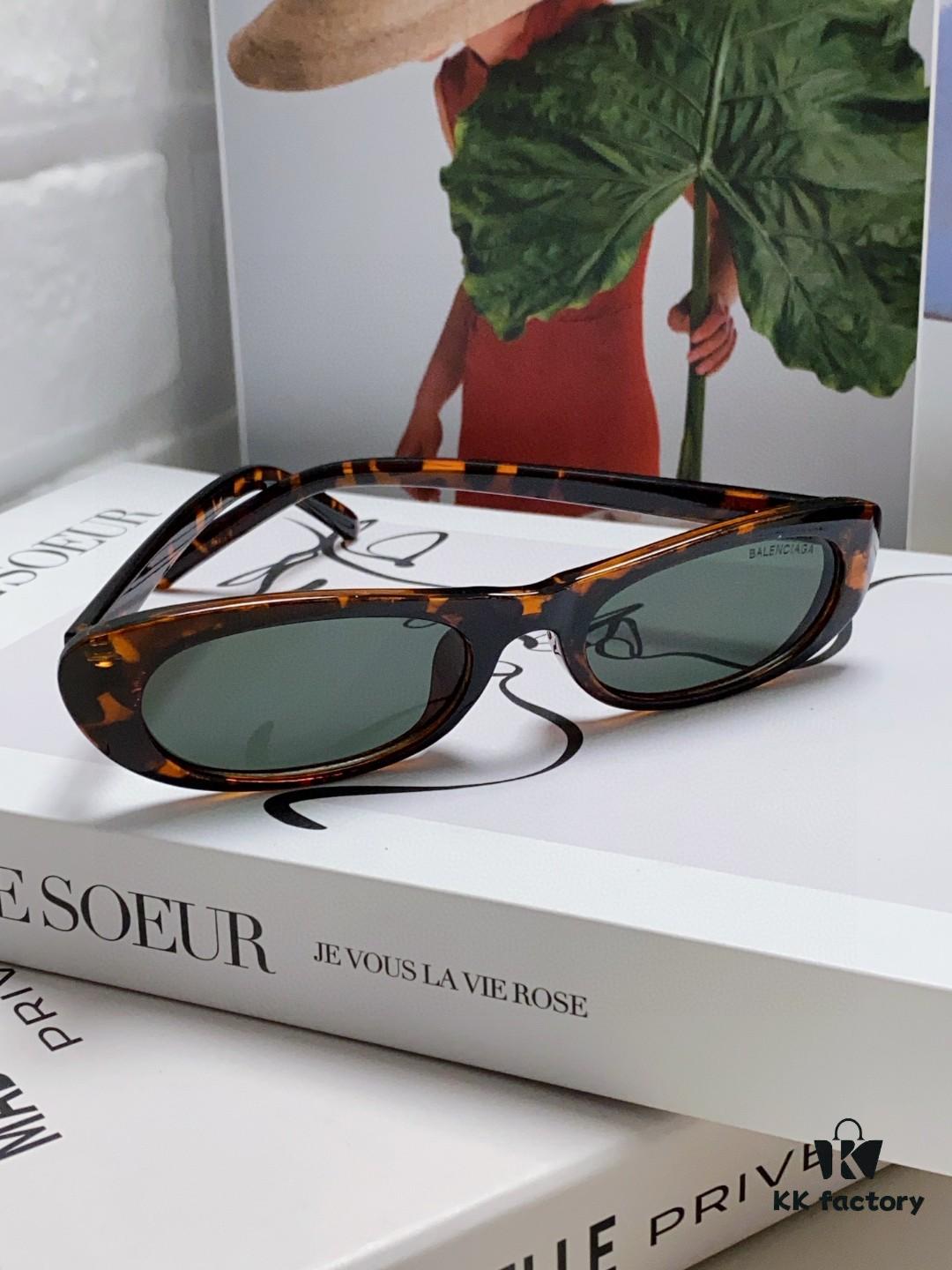 6931adbaccd8ab3d7afa1f1e Balenciaga Retro Small Oval Sunglasses for Men, Minimalist Fashionable European and American Style Ins Sunglasses, Trendy Narrow Frame Face-Framing Sunglasses for Women