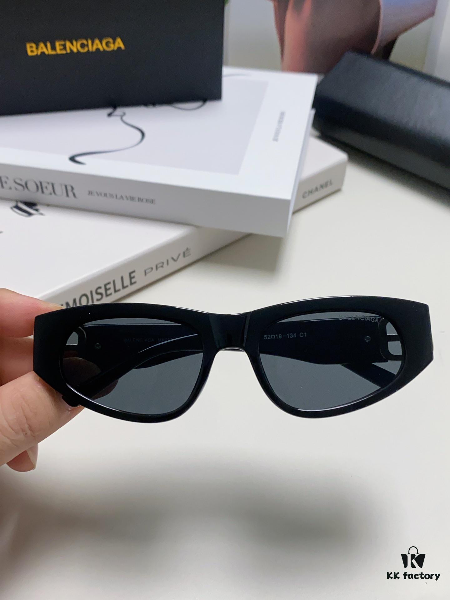 6931adc8ccd8ab3d7afa1fd9 Balenciaga Black Sunglasses Double B Streetwear Style Women's Summer Sun Glasses Ins 2024 New Arrival Hip-Hop Retro Fashion High-End UV Protection Eyewear