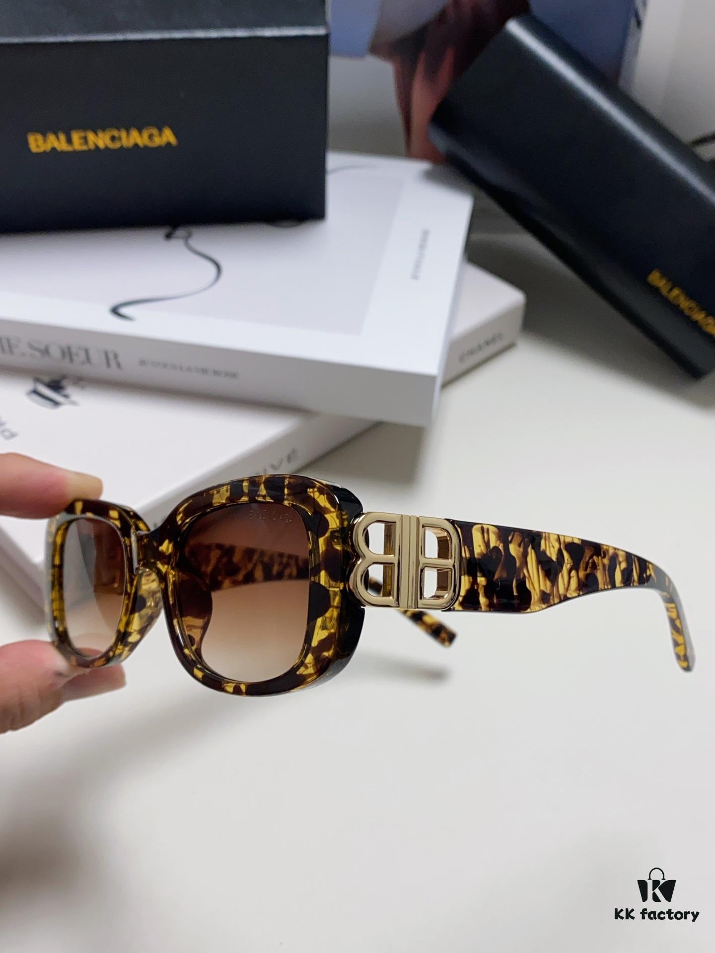 6931adcfccd8ab3d7afa202e Balenciaga 2024 New Arrival Women's Fashion Classic BB Narrow Frame Sunglasses BB0310SK Eyewear