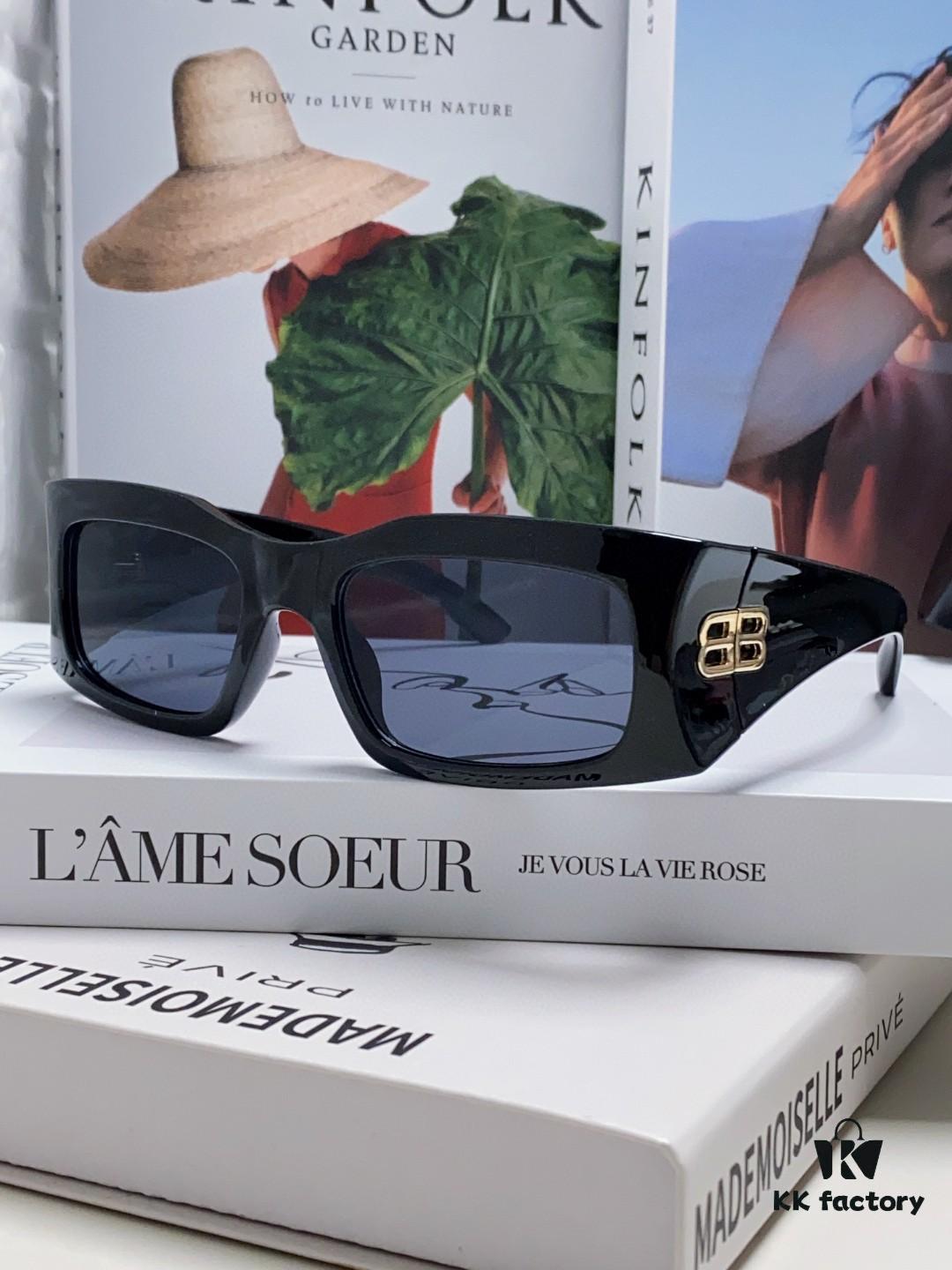 6931adcfccd8ab3d7afa2034 Balenciaga Black Square Frame BB Logo Sunglasses for Women, Stylish and Slimming UV-Protective Sun Glasses, Trendy Must-Have Fashion Accessory