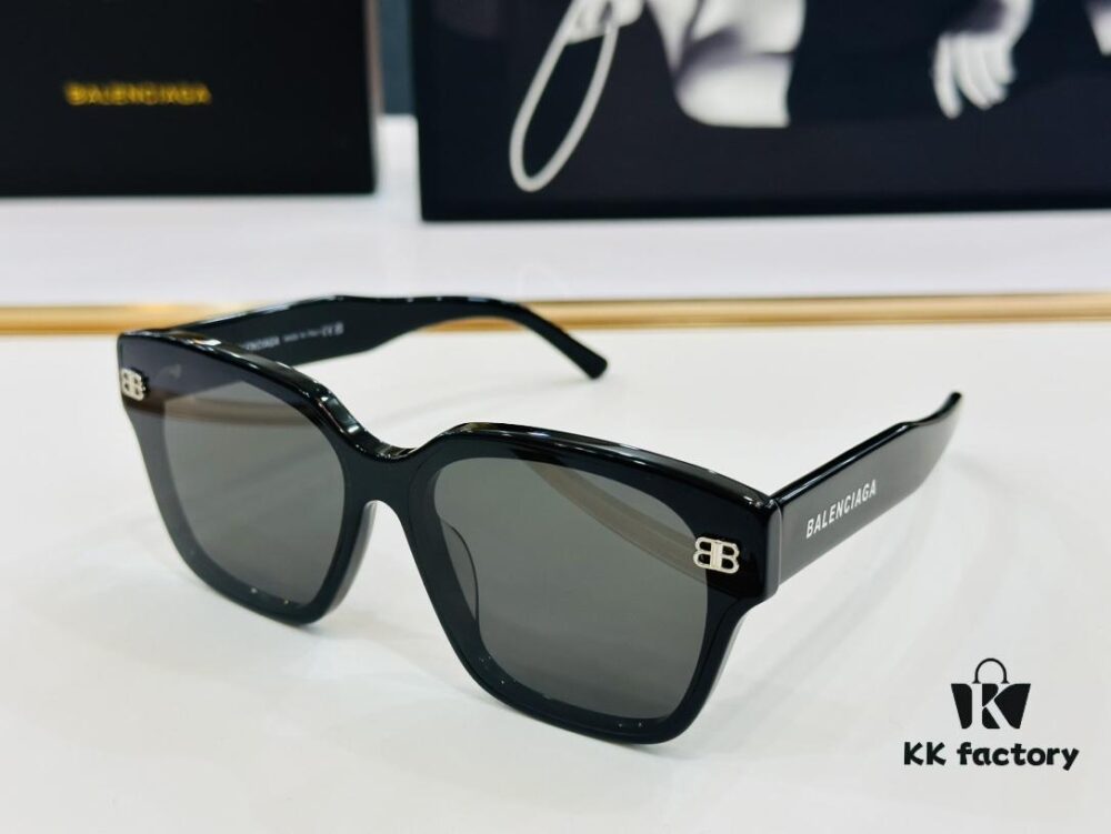 6931add1ccd8ab3d7afa204f BALENCIAGA Balenciaga Latest Unique Design That Captivates at First Sight BB0389S Size: 65□13-145