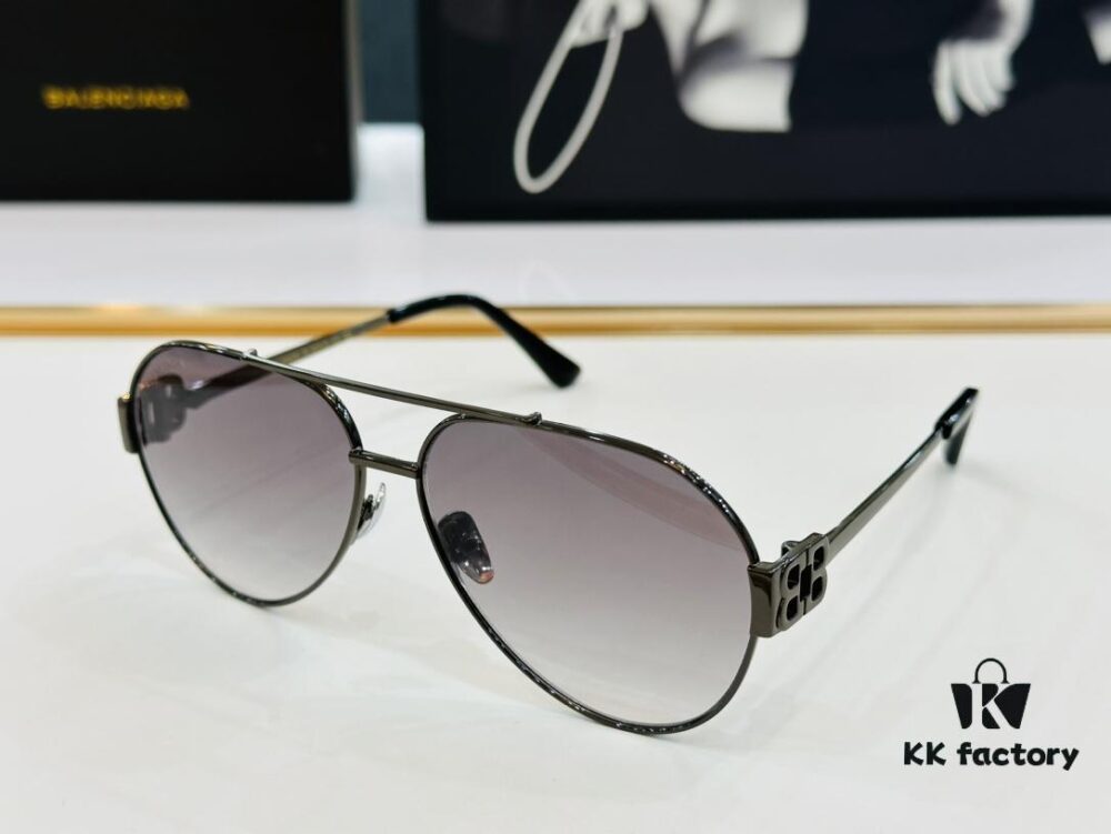 6931add5ccd8ab3d7afa207e BALENCIAGA Balenciaga Latest Unique Design That Wins You at First Sight BB04002 Size: 61□13-143 XL Premium Quality Sunglasses