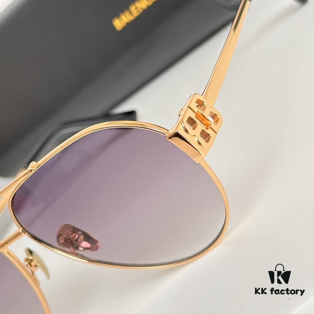 BALENCIAGA Balenciaga Model BB04002 Sunglasses