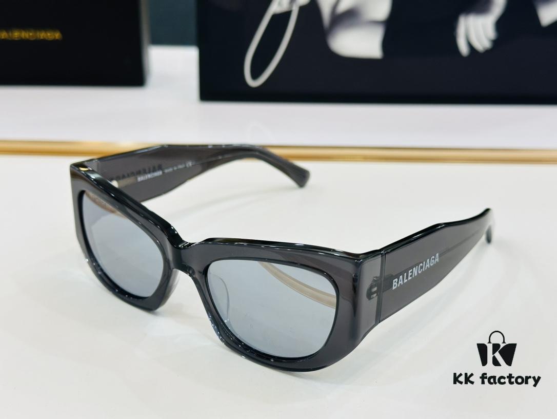6931ade1ccd8ab3d7afa2120 BALENCIAGA Balenciaga BB0327S Size: 54□19-135 Unique and Stylish Design Instantly Loveable, Extremely Versatile, Perfect for Fashionable Everyday Wear, Premium Quality Sunglasses