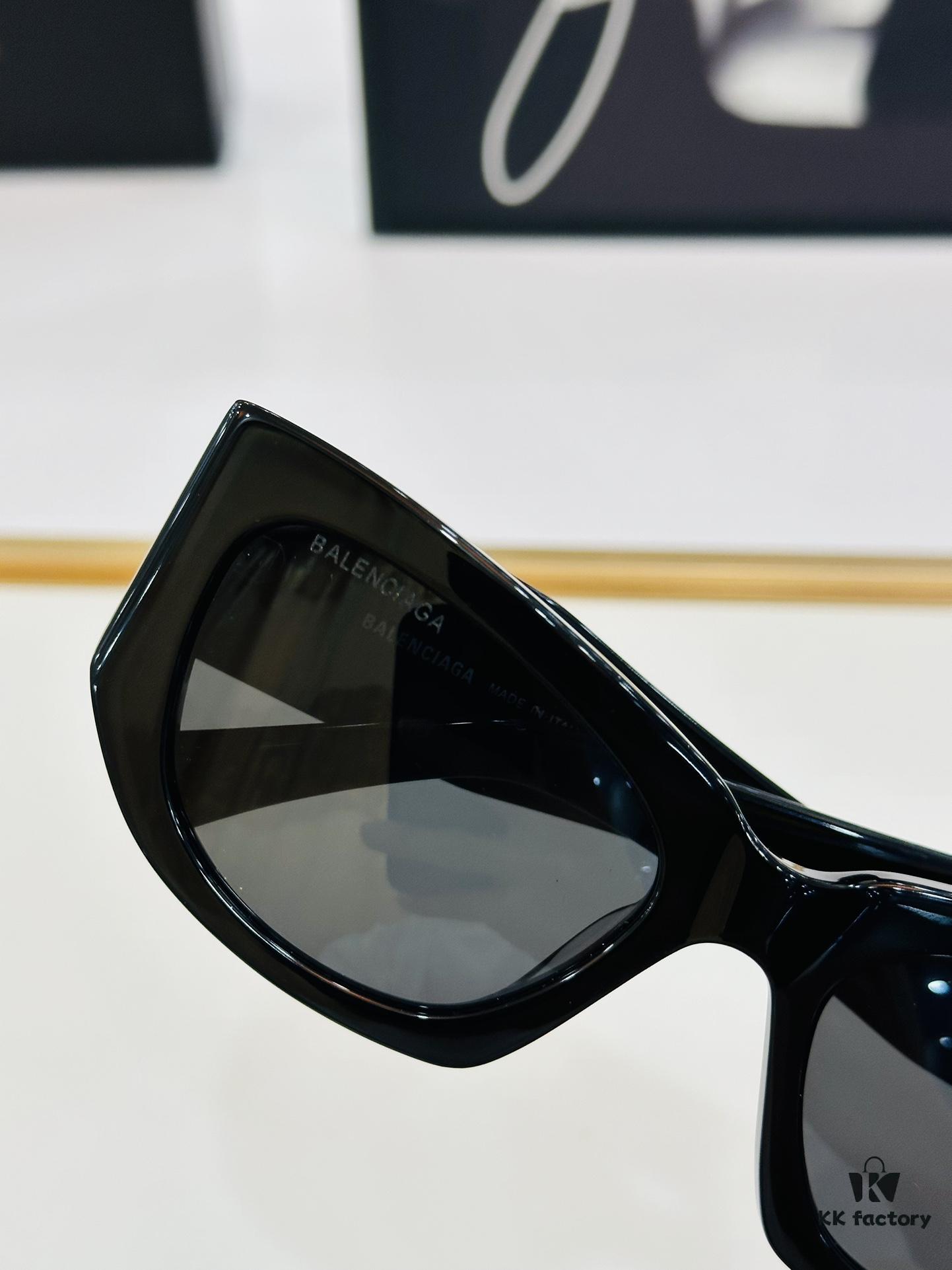 6931ade1ccd8ab3d7afa2122 BALENCIAGA Balenciaga BB0327S Size: 54□19-135 Unique and Stylish Design Instantly Loveable, Extremely Versatile, Perfect for Fashionable Everyday Wear, Premium Quality Sunglasses