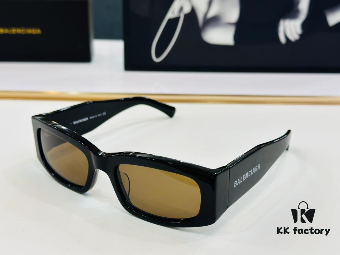 6931ade3ccd8ab3d7afa2140 BALENCIAGA BB0328S Size: 56 □ 20-135 A uniquely designed frame that wins hearts at first sight, exceptionally versatile and stylish, premium quality sunglasses