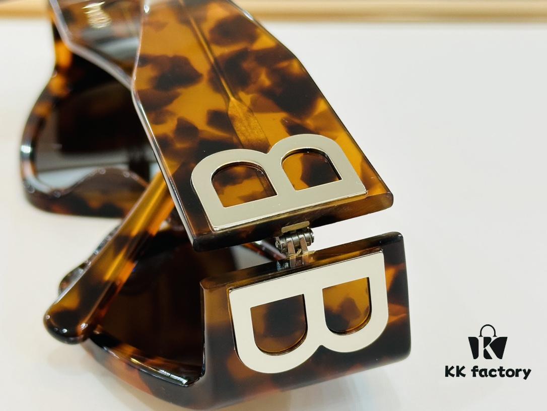 6931adedccd8ab3d7afa21cb BALENCIAGA BB0321S Size 57□18-130 Stylish Unisex Sunglasses with Unique Frame Design
