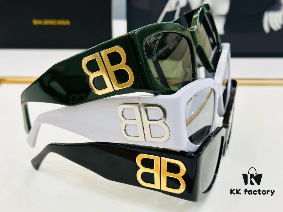 6931adedccd8ab3d7afa21cd BALENCIAGA BB0321S Size 57□18-130 Stylish Unisex Sunglasses with Unique Frame Design