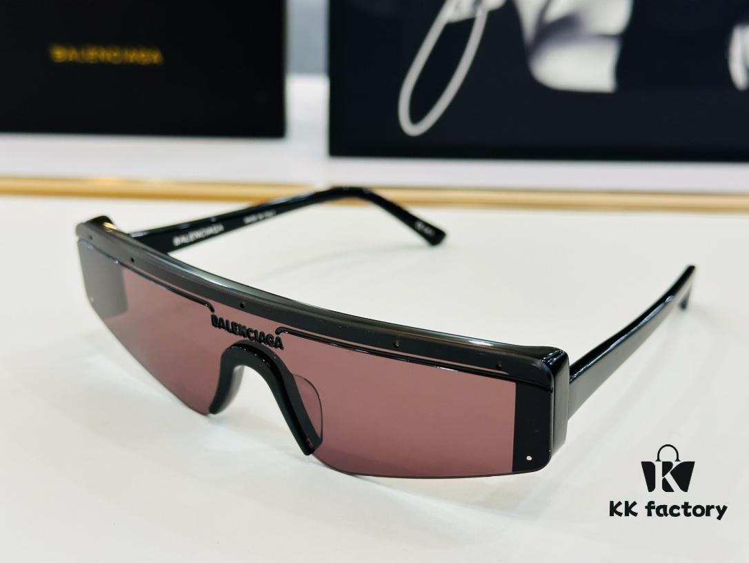 6931adeeccd8ab3d7afa21d2 BALENCIAGA BB003S Size: 99□01-140 Unique and Stylish Design Instantly Eye-Catching Versatile Fashion High-Quality Sunglasses