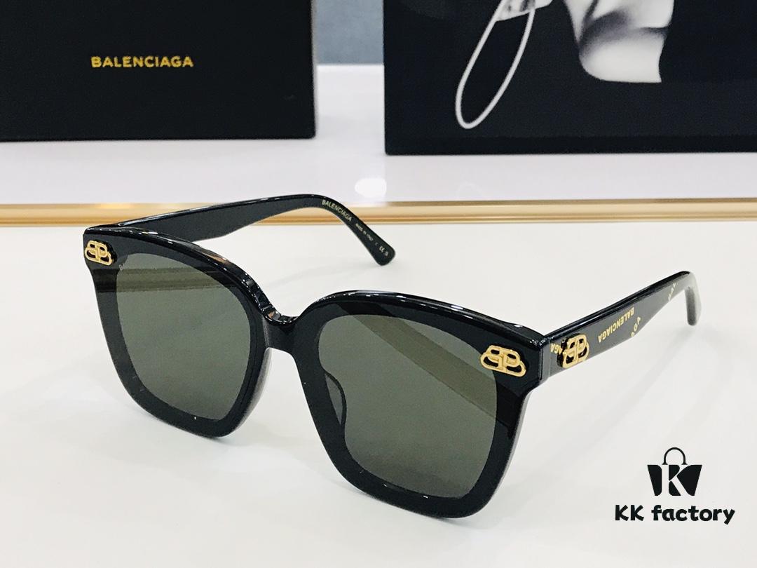 6931adefccd8ab3d7afa21e2 BALENCIAGA Balenciaga BB5128 Size: 67×15-145 Unique Design Instantly Appealing Extremely Versatile Style Timeless Fashion Premium Quality Sunglasses
