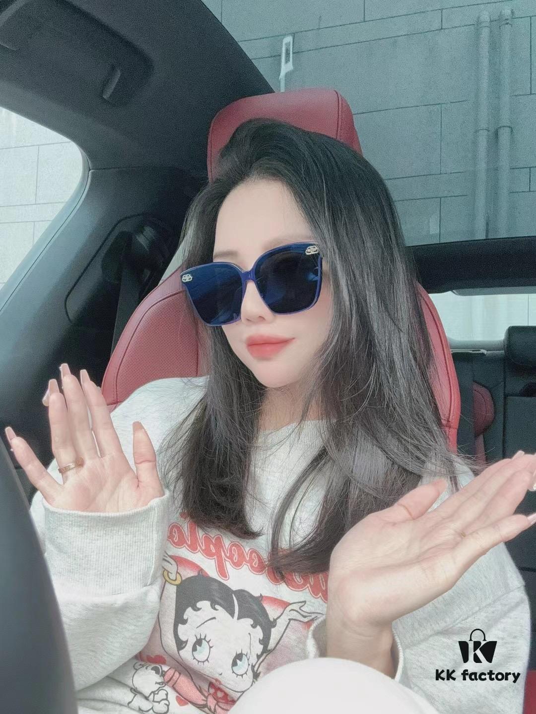 Balenciaga BB5128 Sunglasses