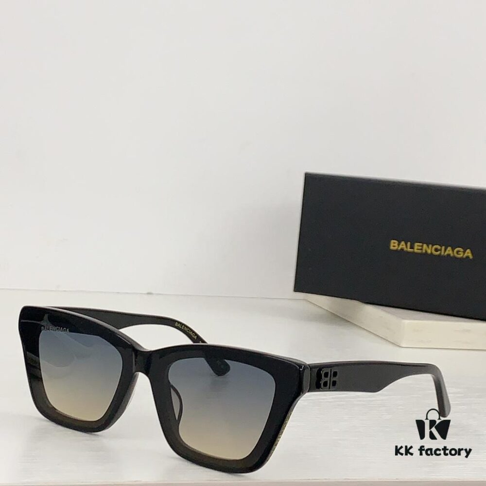 6931adfdccd8ab3d7afa22a9 Balenciaga BB5129 Sunglasses, Size 63-16-145