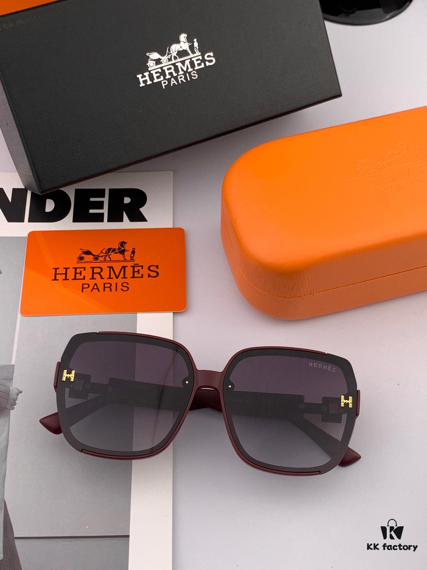 6931ae04ccd8ab3d7afa2310 HERMES 2025 Spring New Arrival Original Release Famous Internet Hit Ultra Popular Blue Classic Luxury Fashion Square Sunglasses High-Quality Authentic H8303