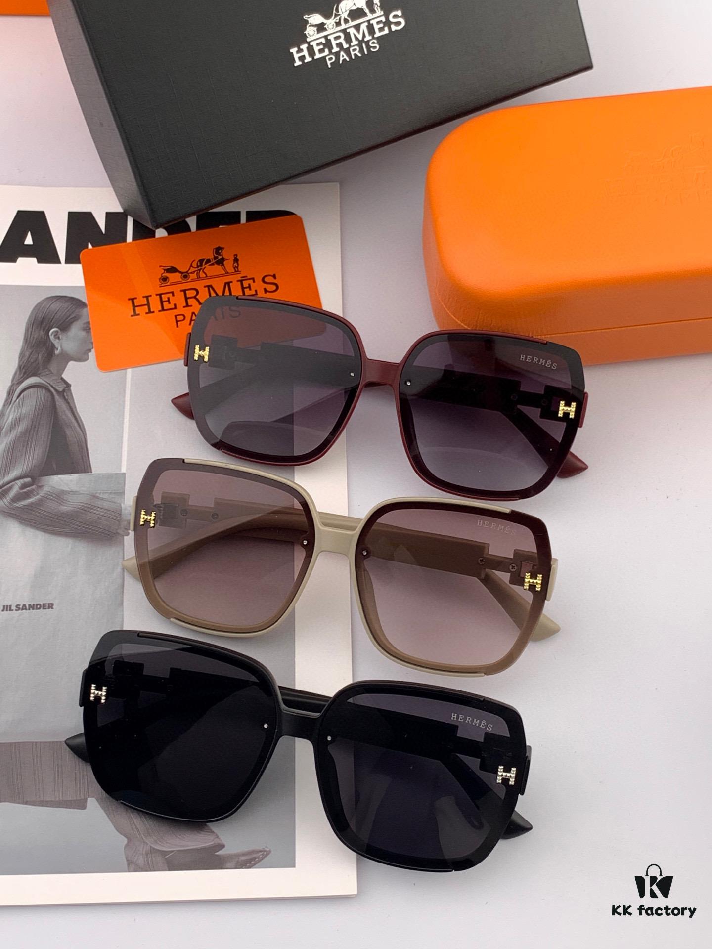 6931ae05ccd8ab3d7afa2314 HERMES 2025 Spring New Arrival Original Release Famous Internet Hit Ultra Popular Blue Classic Luxury Fashion Square Sunglasses High-Quality Authentic H8303