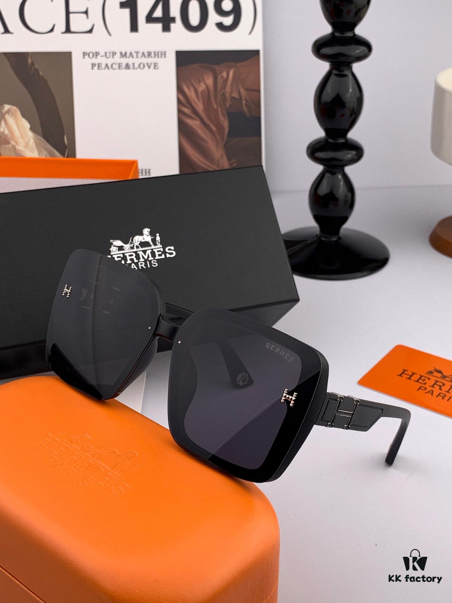 HERMES 2025 Spring New Arrival Original Release Highly Popular Luxury Square Sunglasses Model: H2304