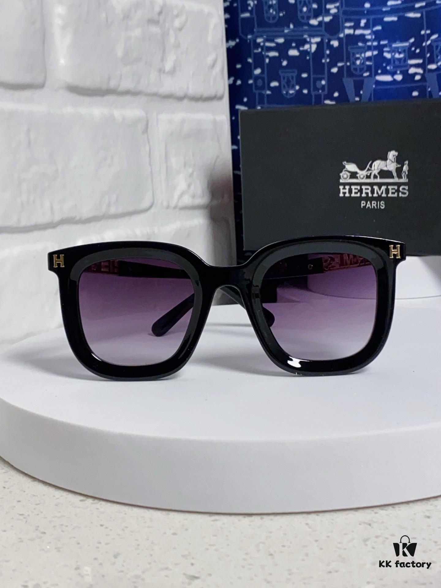 6931ae06ccd8ab3d7afa232b Hermes 2025 New Arrival Retro Square Unisex Sunglasses for Women, Slimming Frame for Round Faces, Fashionable Metal Hollow-out Temples, UV Protection