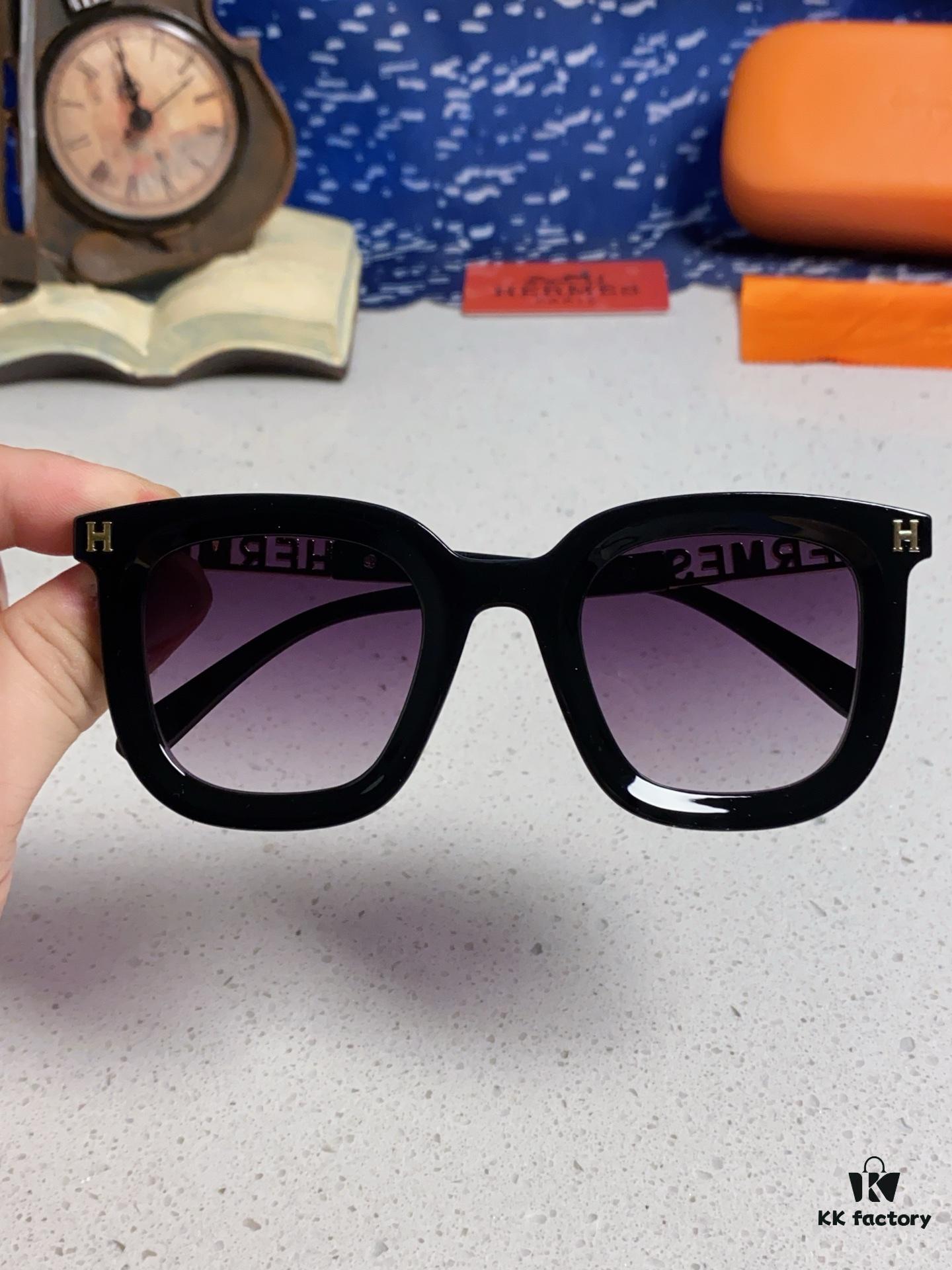 6931ae06ccd8ab3d7afa232d Hermes 2025 New Arrival Retro Square Unisex Sunglasses for Women, Slimming Frame for Round Faces, Fashionable Metal Hollow-out Temples, UV Protection
